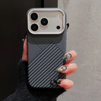 Black triangle / iPhone 17