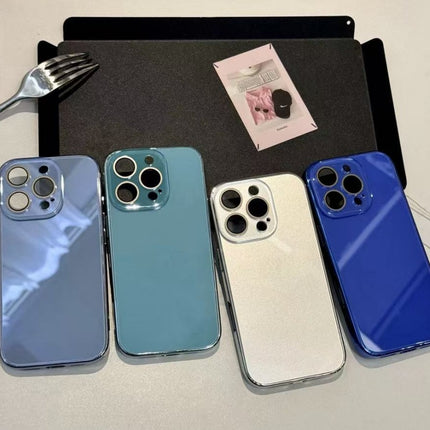 Instagram-Worthy Emerald-Green Phone Case With A Premium
