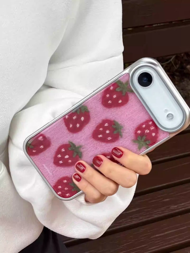 Strawberry Themed Protective Case 16 Pro Max Protective Cover