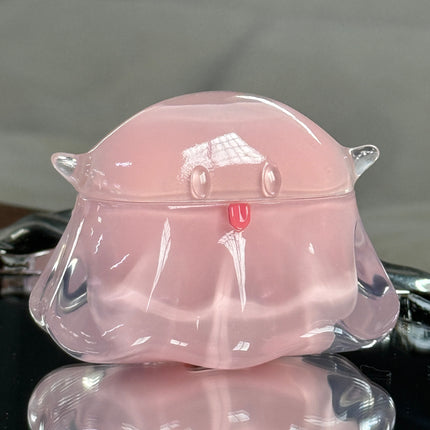 D-Printed Transparent Earphone Case Featuring A Little Ghost