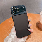 Yadan Black / Iphone 17