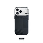 Black gingham / iPhone 17
